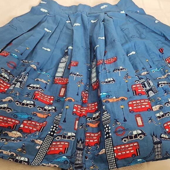Novelty Blue Pleated Skater Skirt with British Cityscape Print - Picture 14 of 16